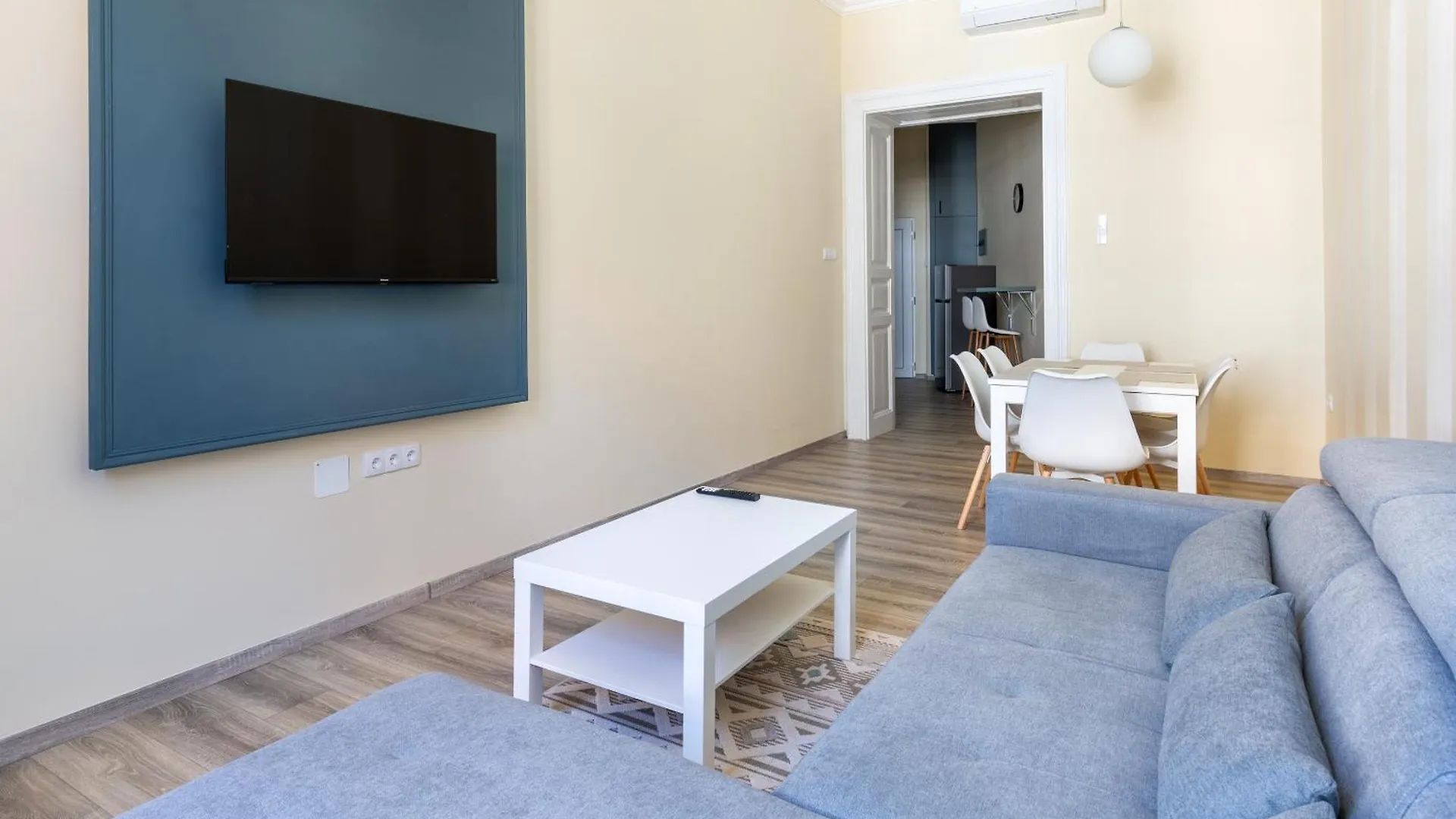 R62A Rottenbiller Apartment Budapeste Hungria